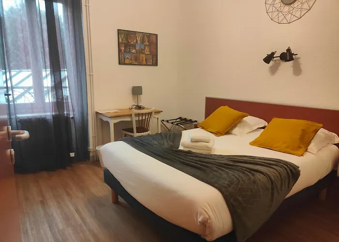 Отель Au Val Dore Ла-Бурбуль